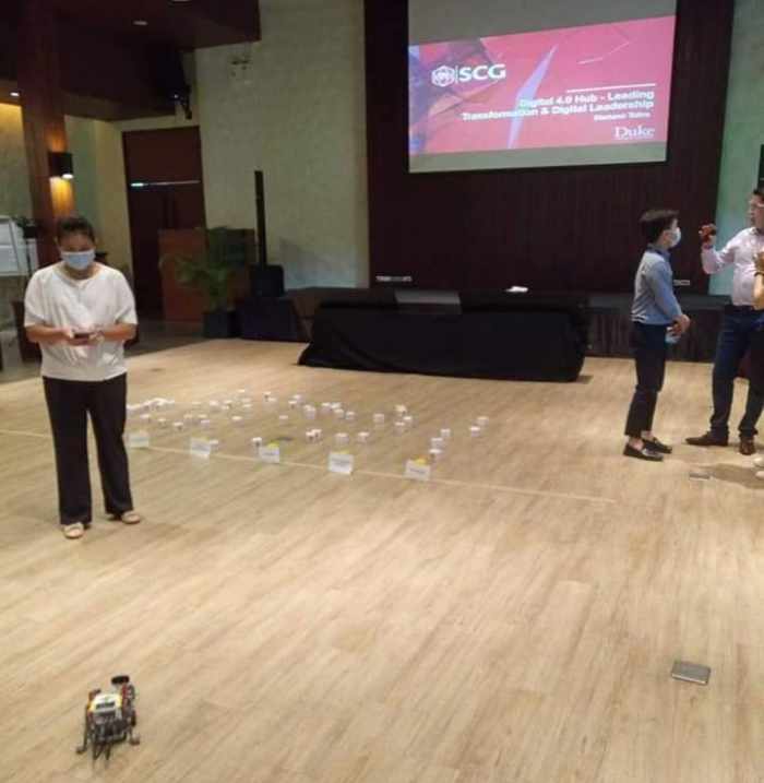 Siam_Cement_Group_and_duck_university_robot_activity